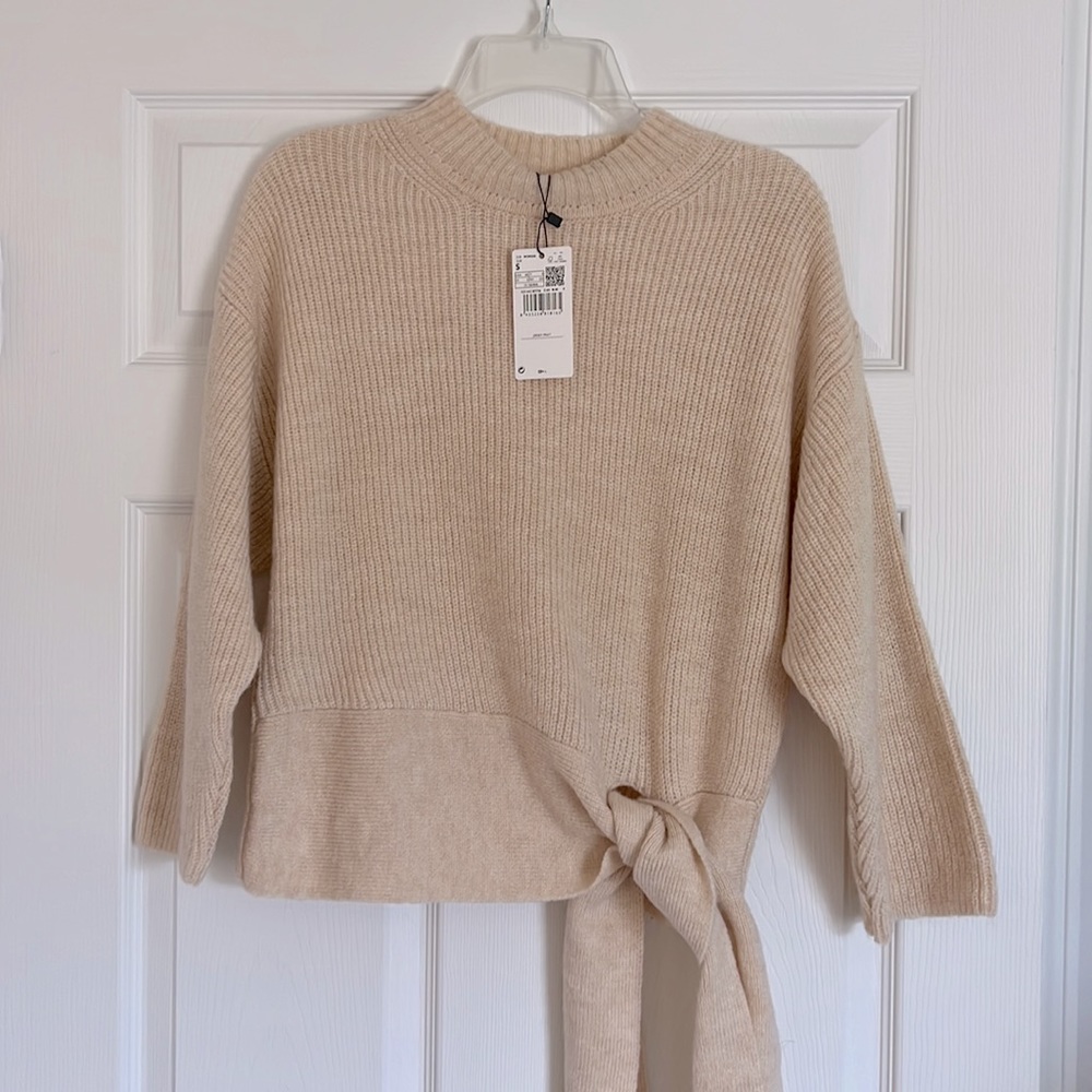 NWT Mango size small side tie sweater
